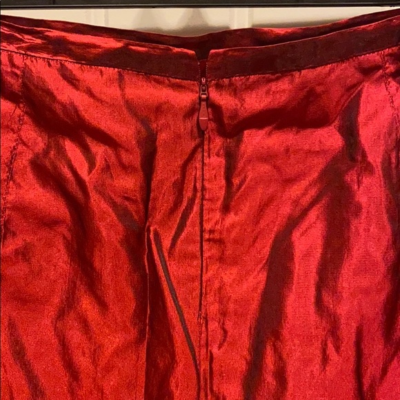 Red Crinkle Silk Blend Shimmery Skirt - Picture 3 of 6